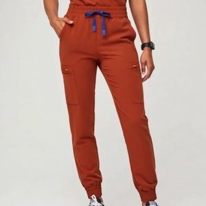 Figs high waisted Zamora jogger in auburn